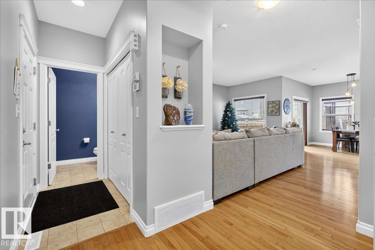 302 Silverstone Wy, Stony Plain, AB