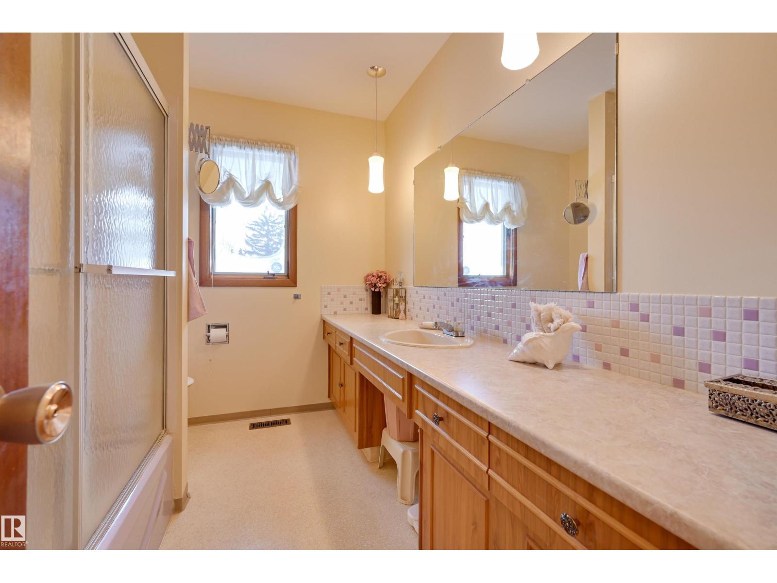 13703 Buena Vista Rd Nw, Edmonton, AB