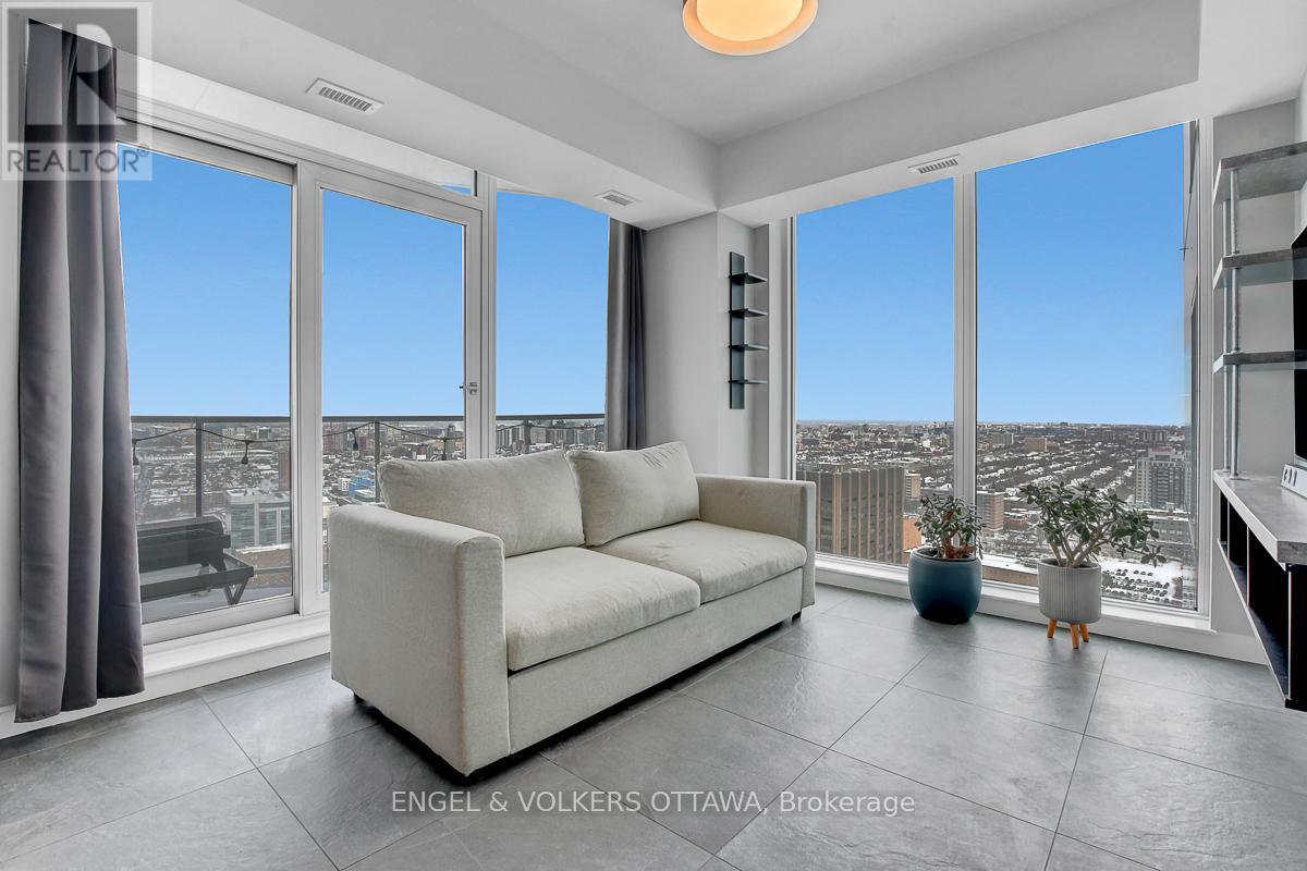 3201 - 805 Carling Avenue, Ottawa, ON - Indoor Photo Showing Living Room