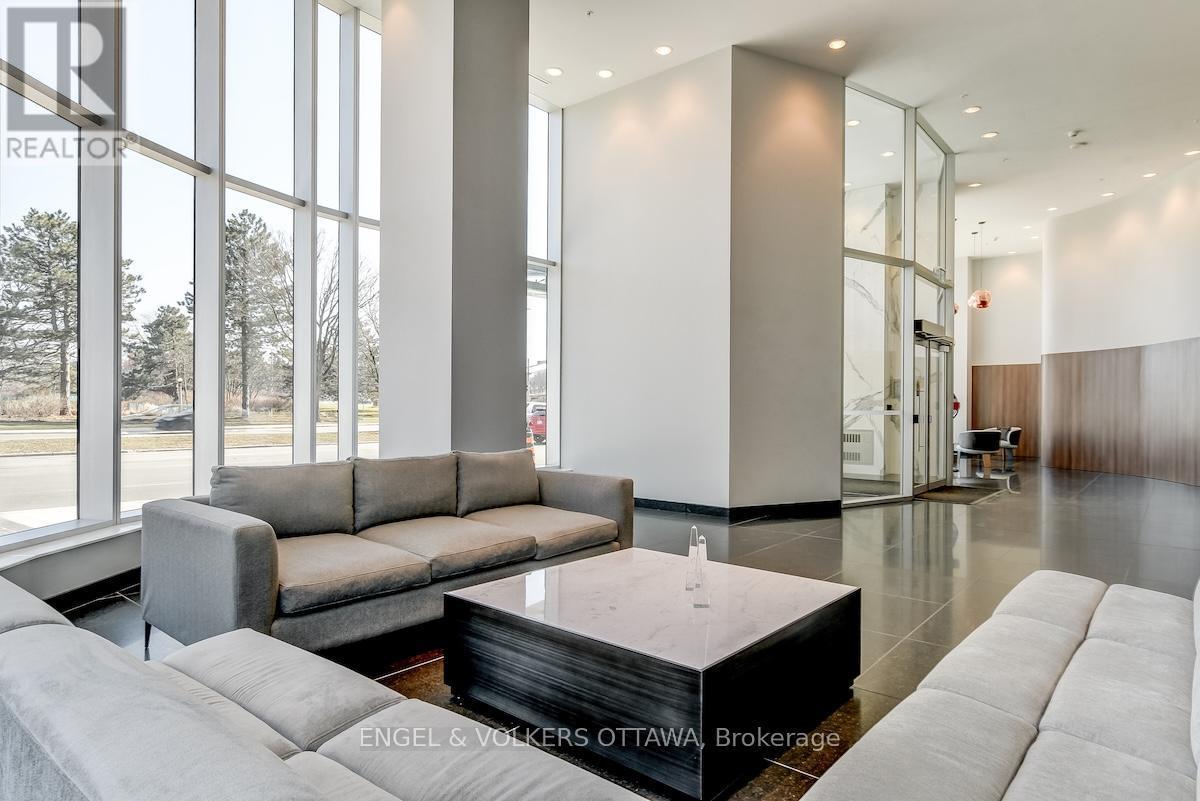 3201 - 805 Carling Avenue, Ottawa, ON - Indoor Photo Showing Living Room