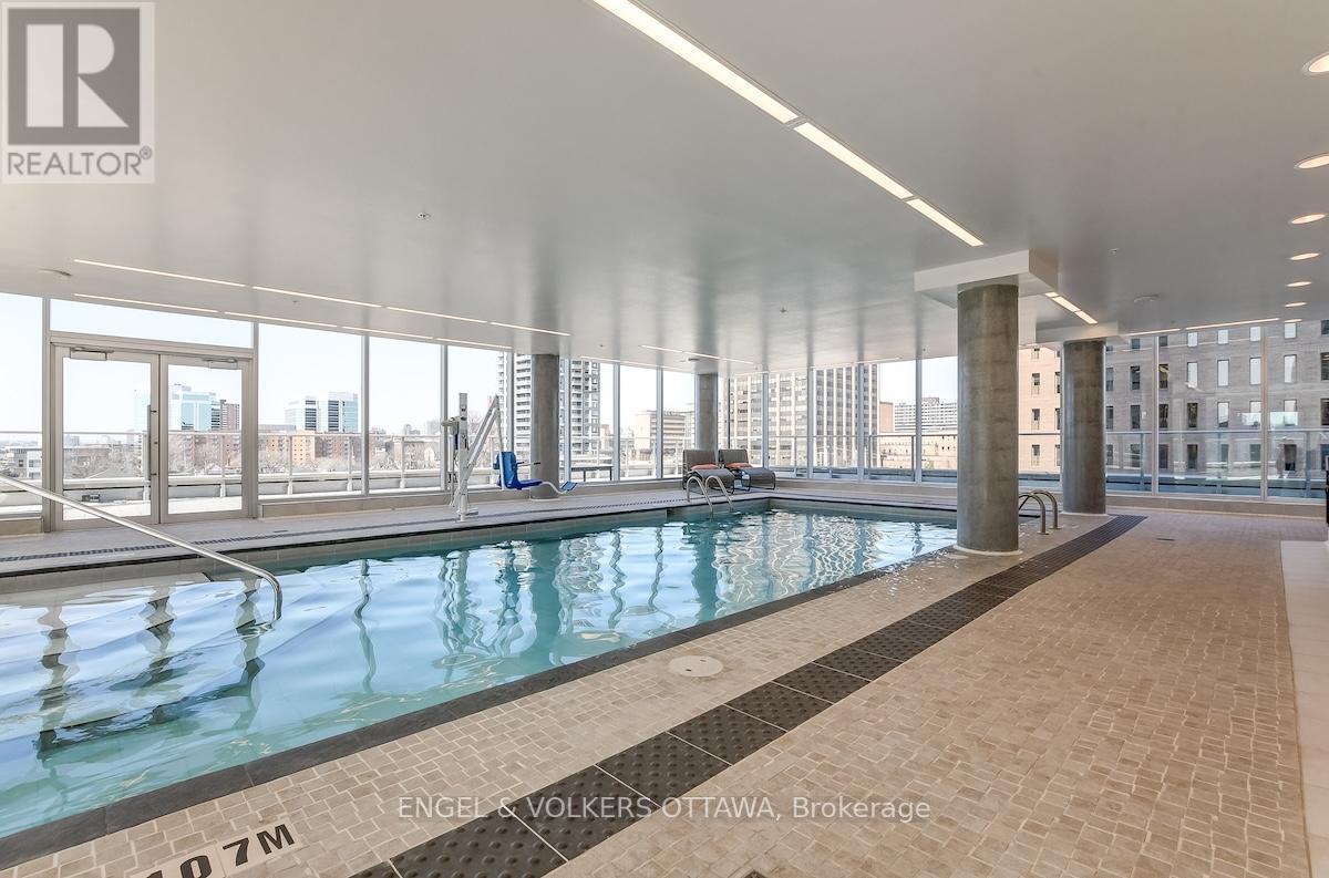 3201 - 805 Carling Avenue, Ottawa, ON - Indoor Photo Showing Other Room With In Ground Pool