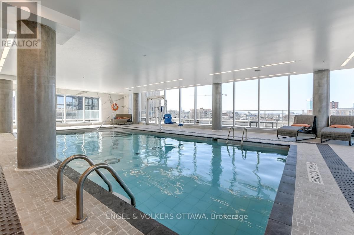 3201 - 805 Carling Avenue, Ottawa, ON - Indoor Photo Showing Other Room With In Ground Pool