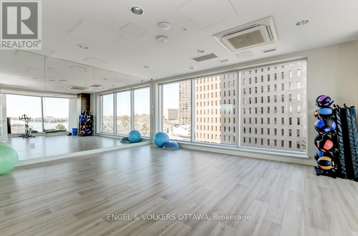 3201 - 805 Carling Avenue, Ottawa, ON - Indoor Photo Showing Other Room