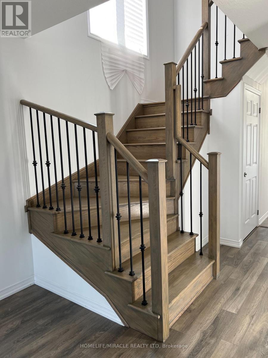 150 Golden Springs Drive, Brampton, ON - Indoor Photo Showing Other Room