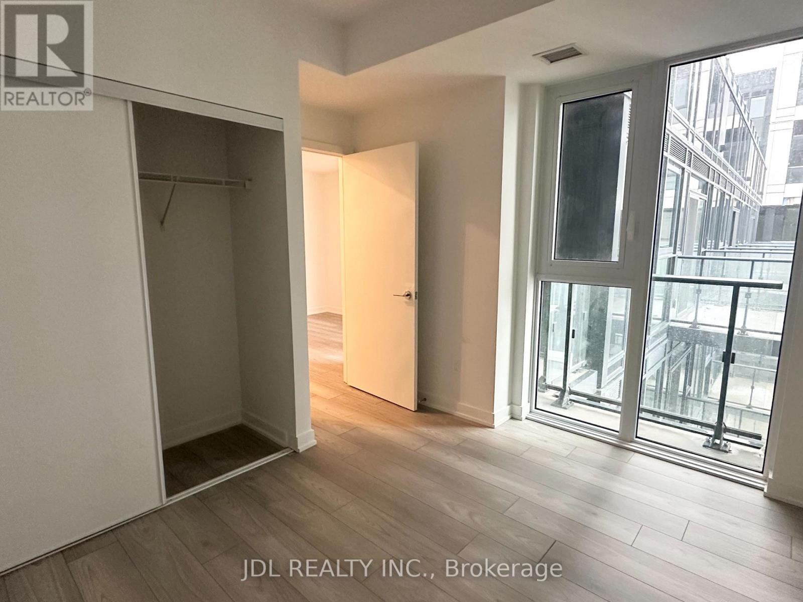 823 - 1007 The Queensway, Toronto, ON - Indoor Photo Showing Other Room