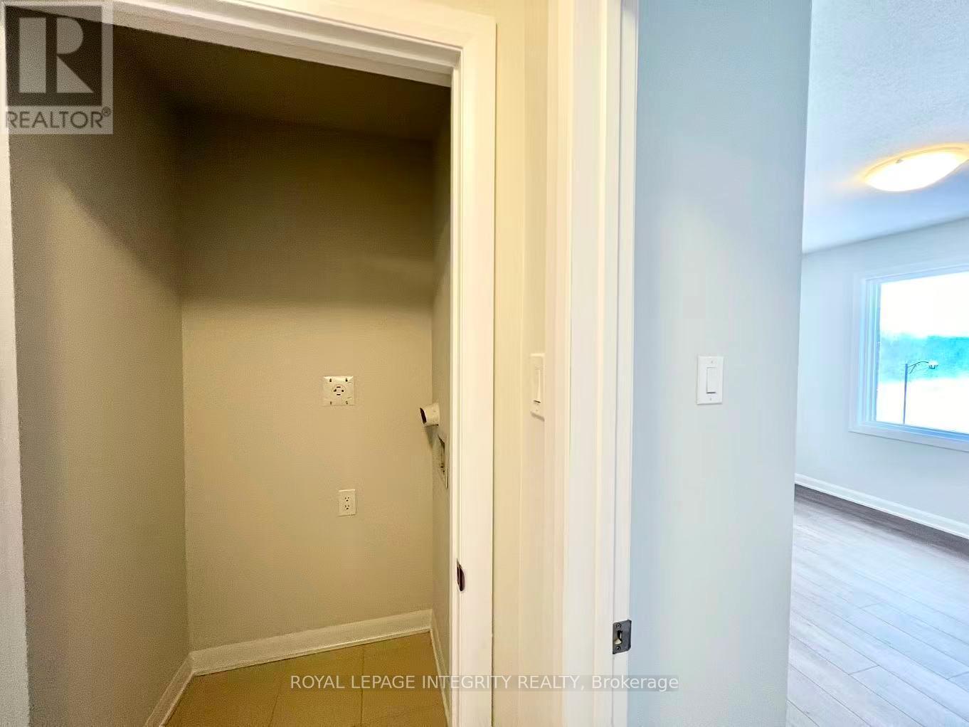 1120 Creekway Private, Ottawa, ON - Indoor Photo Showing Other Room