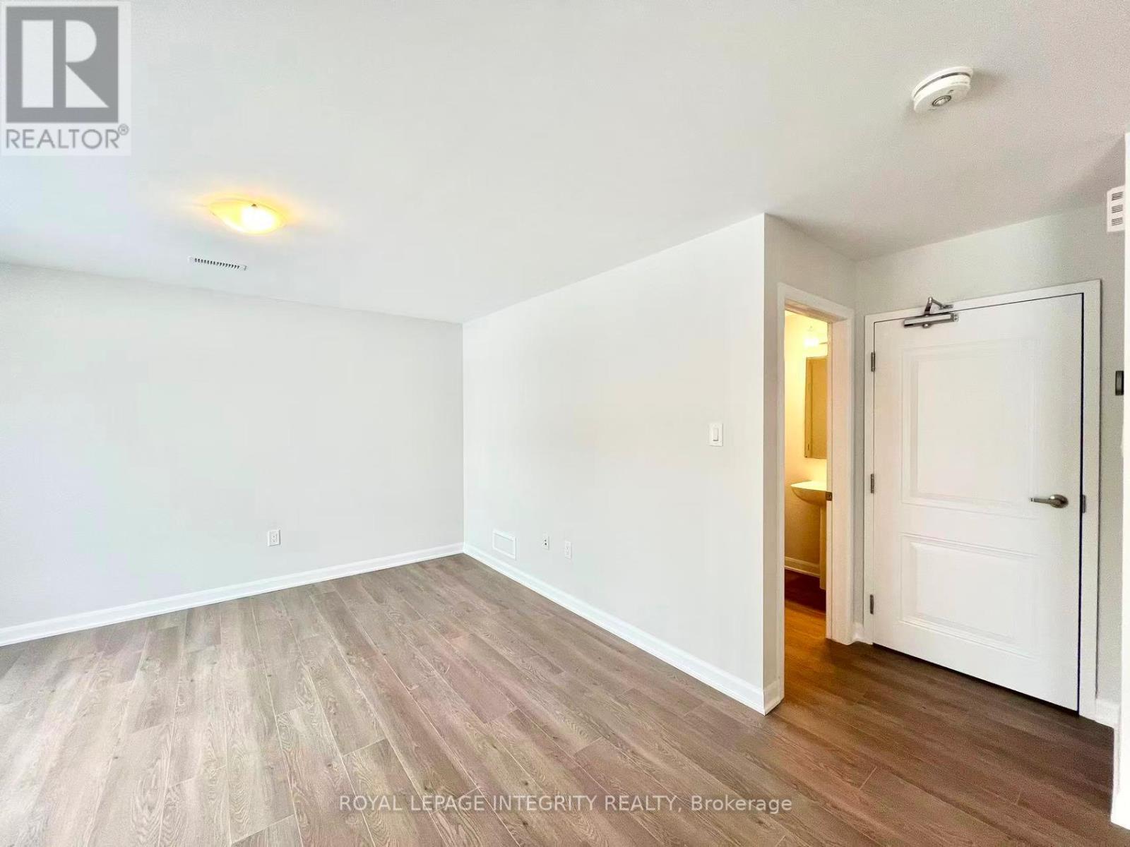 1120 Creekway Private, Ottawa, ON - Indoor Photo Showing Other Room