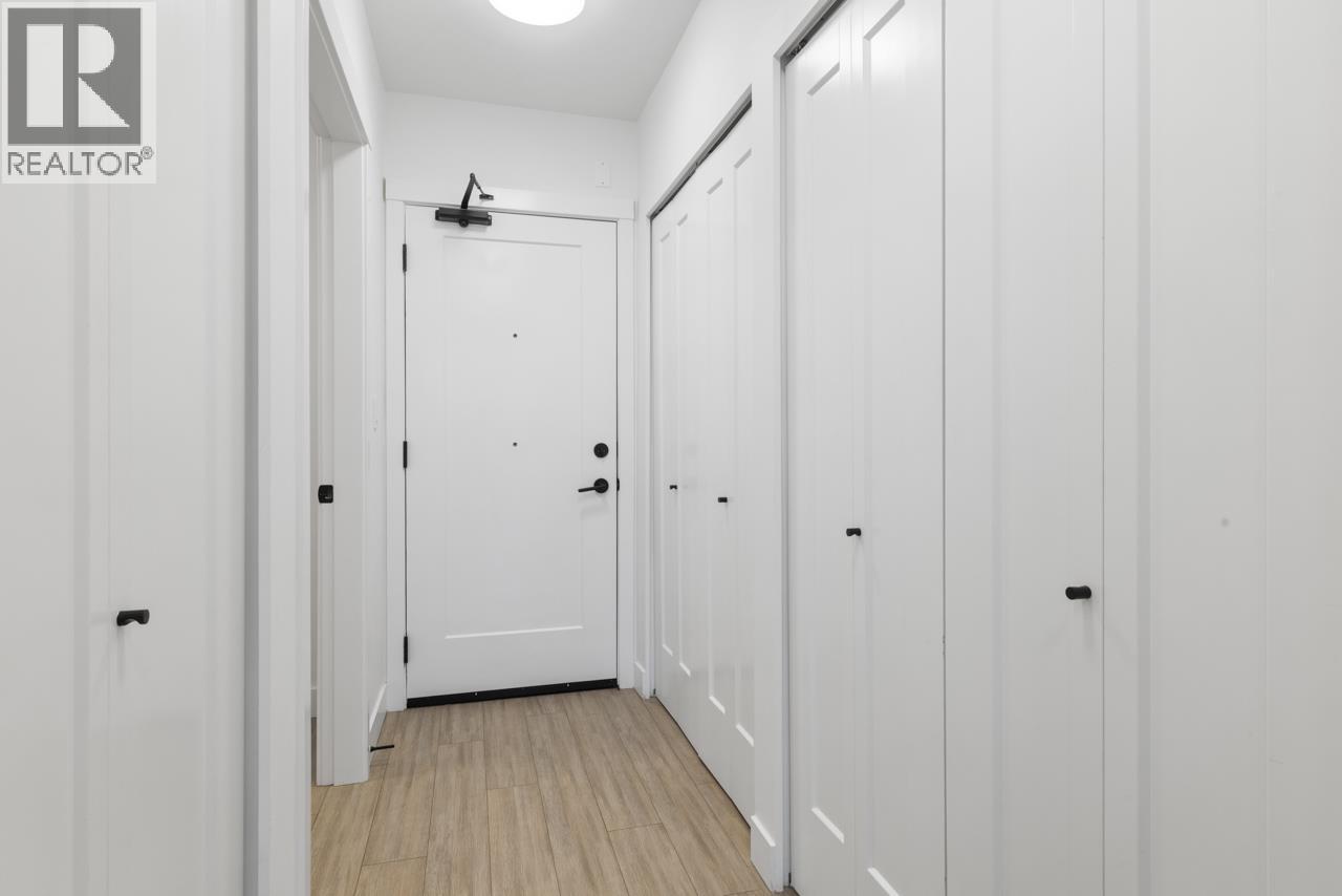 203 2408 Grant Street, Vancouver, BC - Indoor Photo Showing Other Room