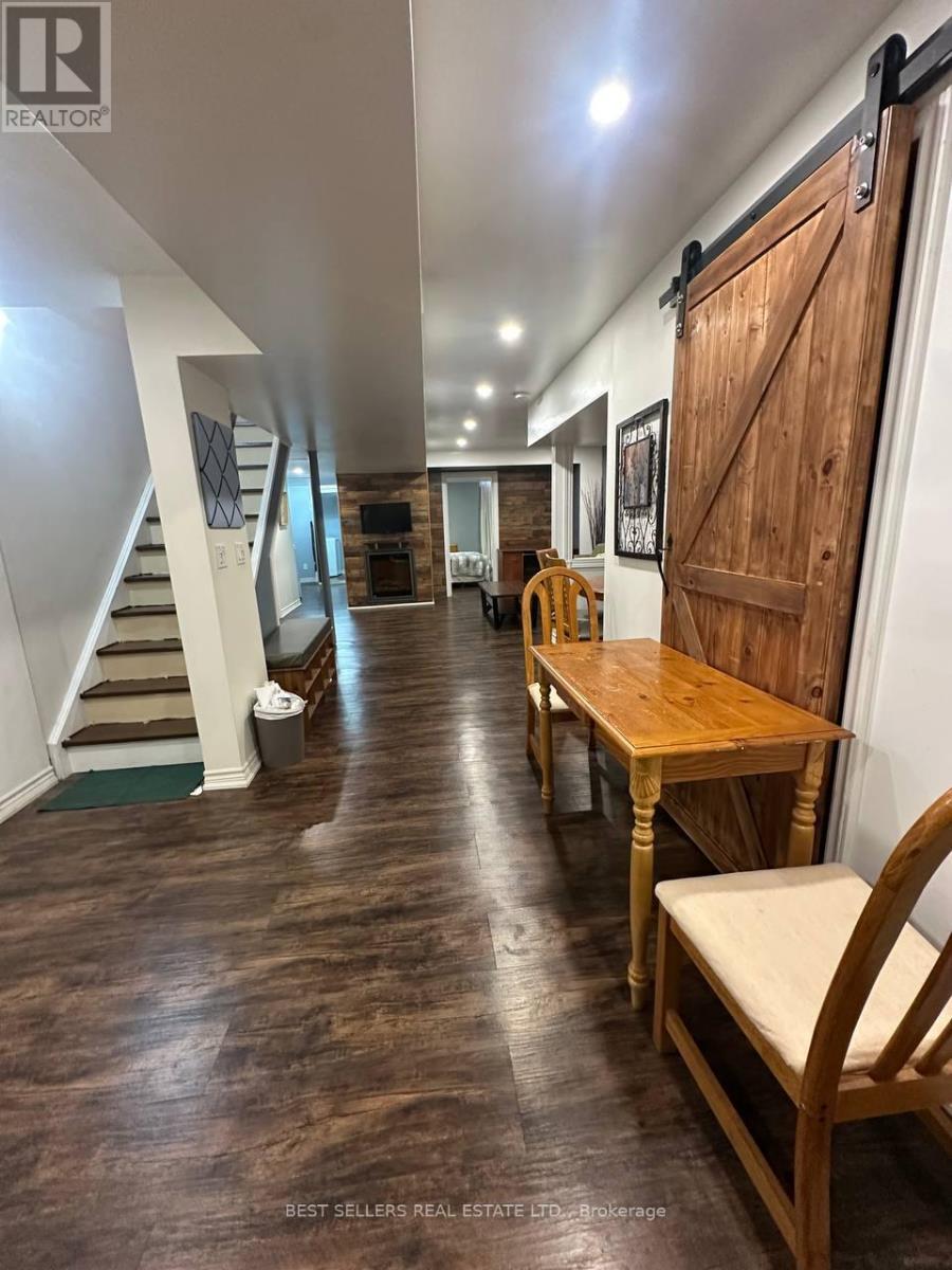 5861 Cozumel Drive, Mississauga, ON - Indoor Photo Showing Other Room