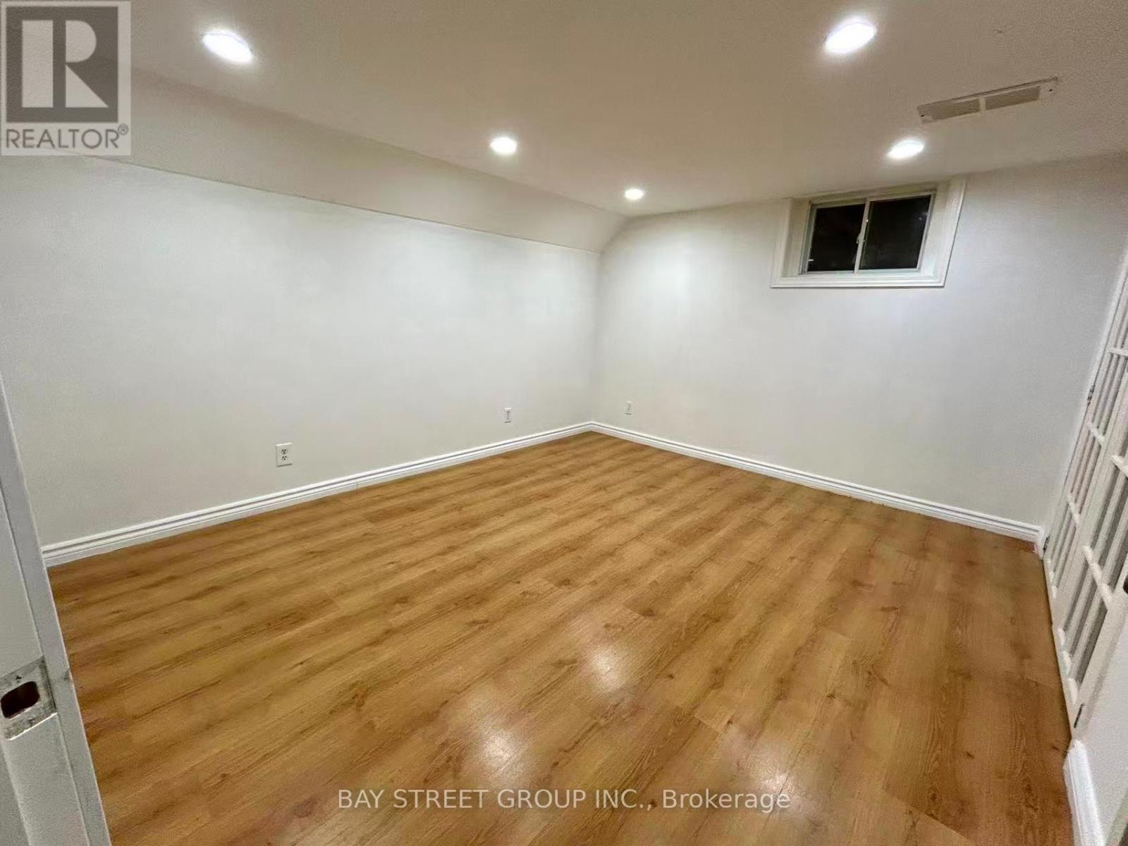 Basement - 368 Browndale Crescent, Richmond Hill, ON - Indoor Photo Showing Other Room