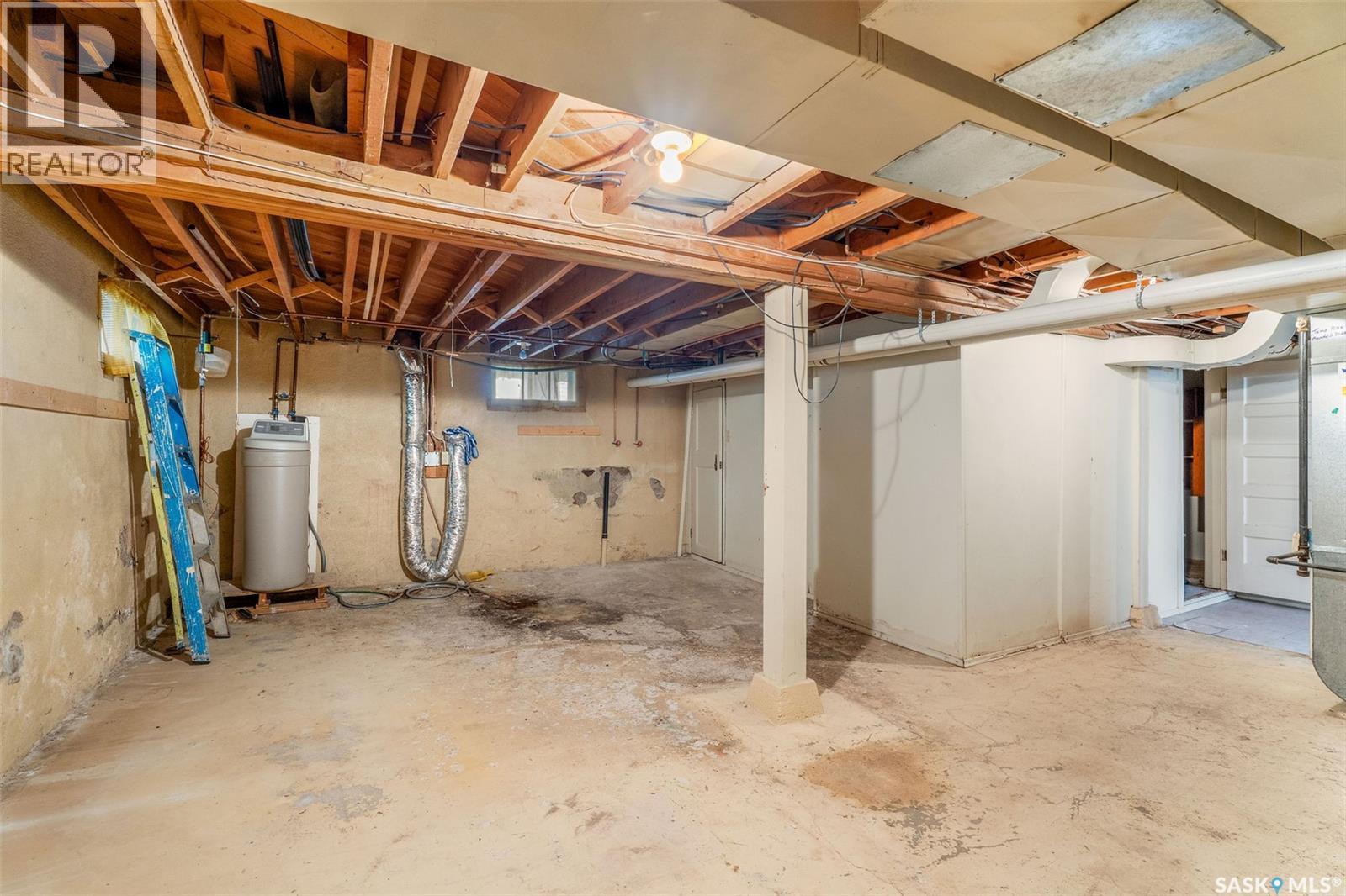 620 20Th Street W, Prince Albert, SK - Indoor Photo Showing Basement