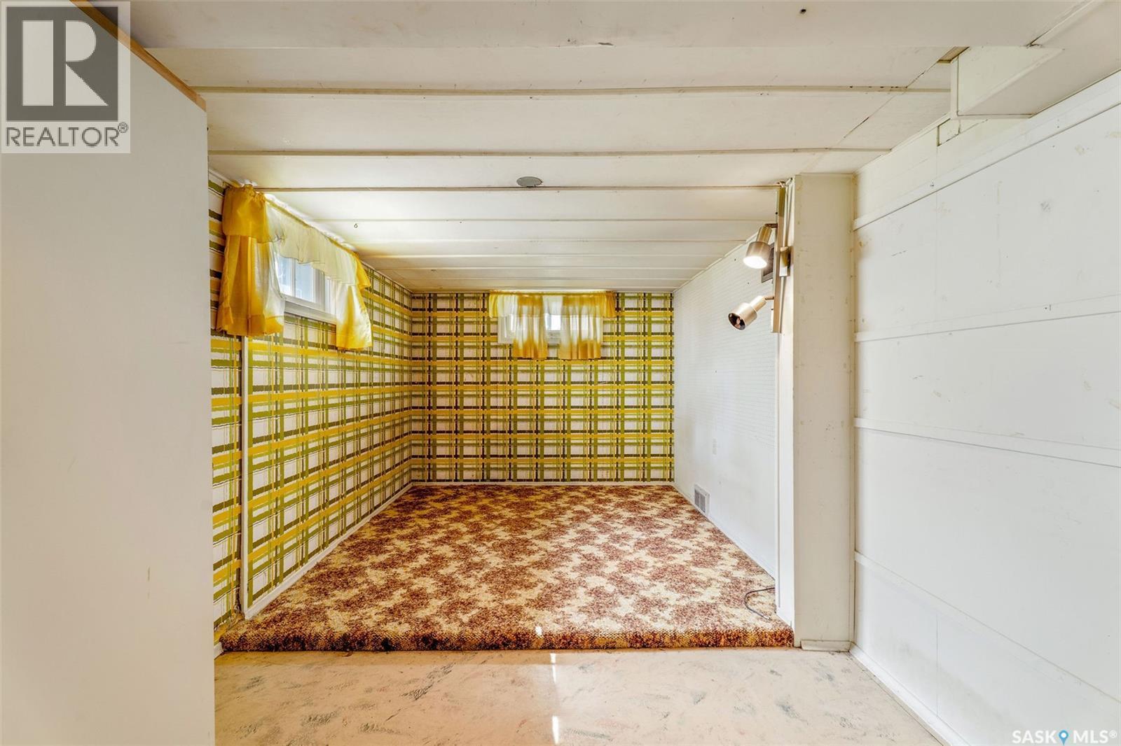 620 20Th Street W, Prince Albert, SK - Indoor Photo Showing Other Room