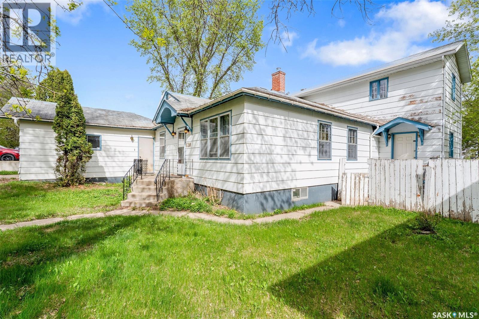 620 20Th Street W, Prince Albert, SK - Outdoor