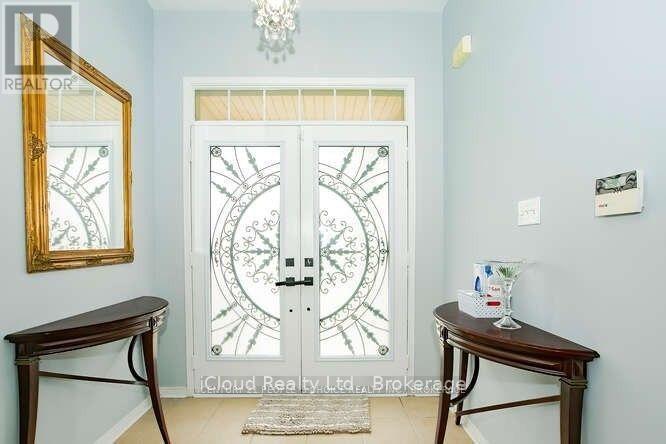 81 Crown Victoria ( Upper) Drive, Brampton, ON - Indoor Photo Showing Other Room