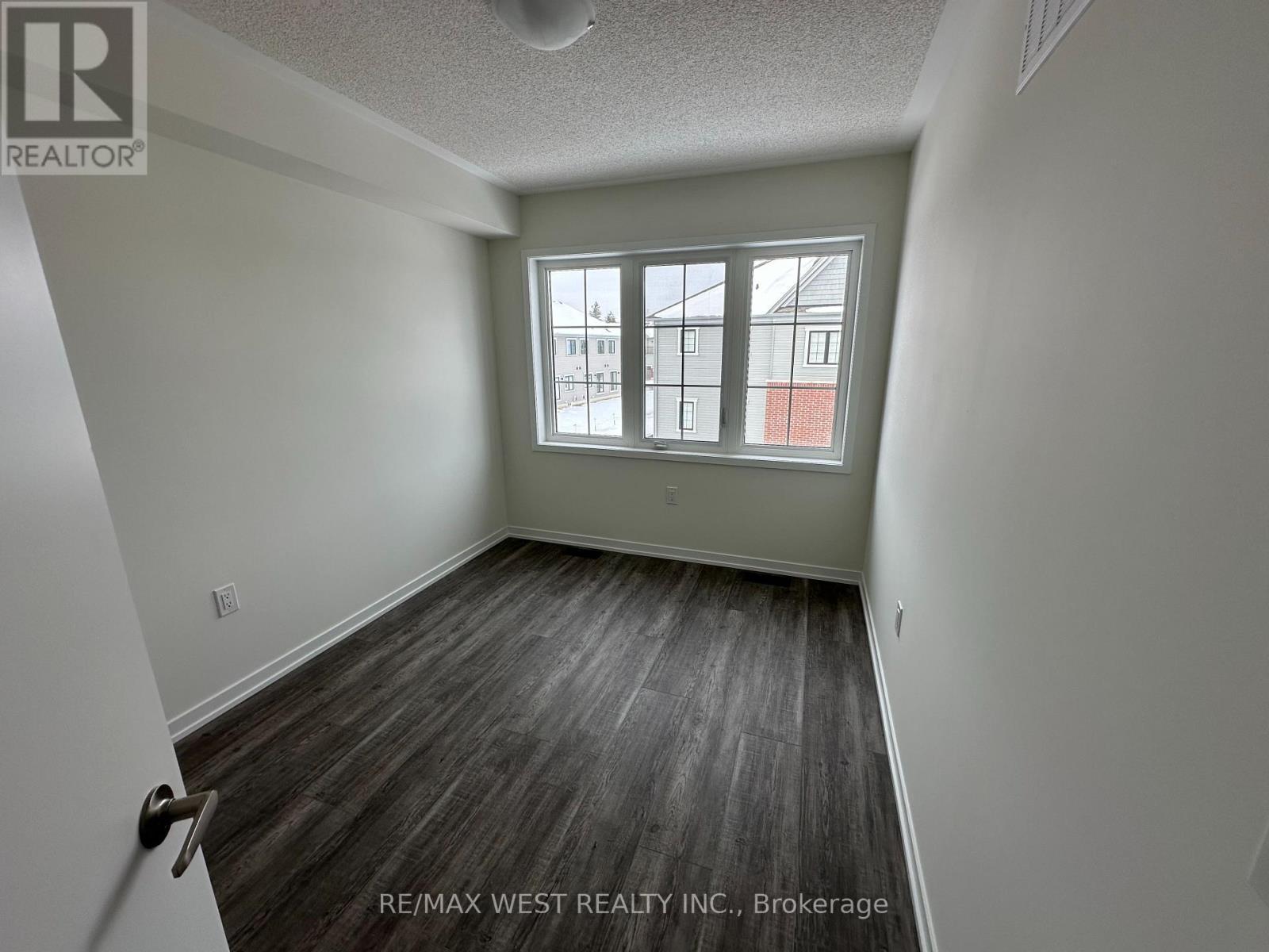 129 - 50 Seahorse Common, Cambridge, ON - Indoor Photo Showing Other Room