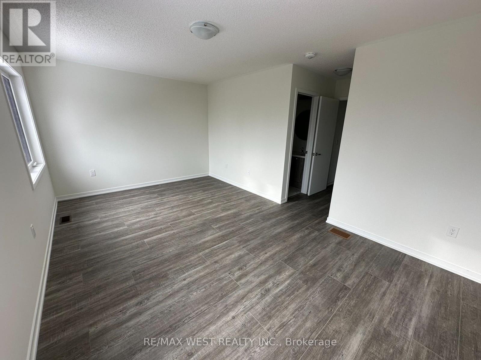 129 - 50 Seahorse Common, Cambridge, ON - Indoor Photo Showing Other Room