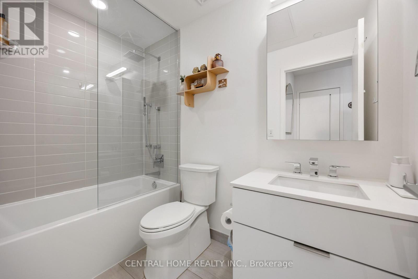 3809 - 20 Lombard Street, Toronto, ON - Indoor Photo Showing Bathroom