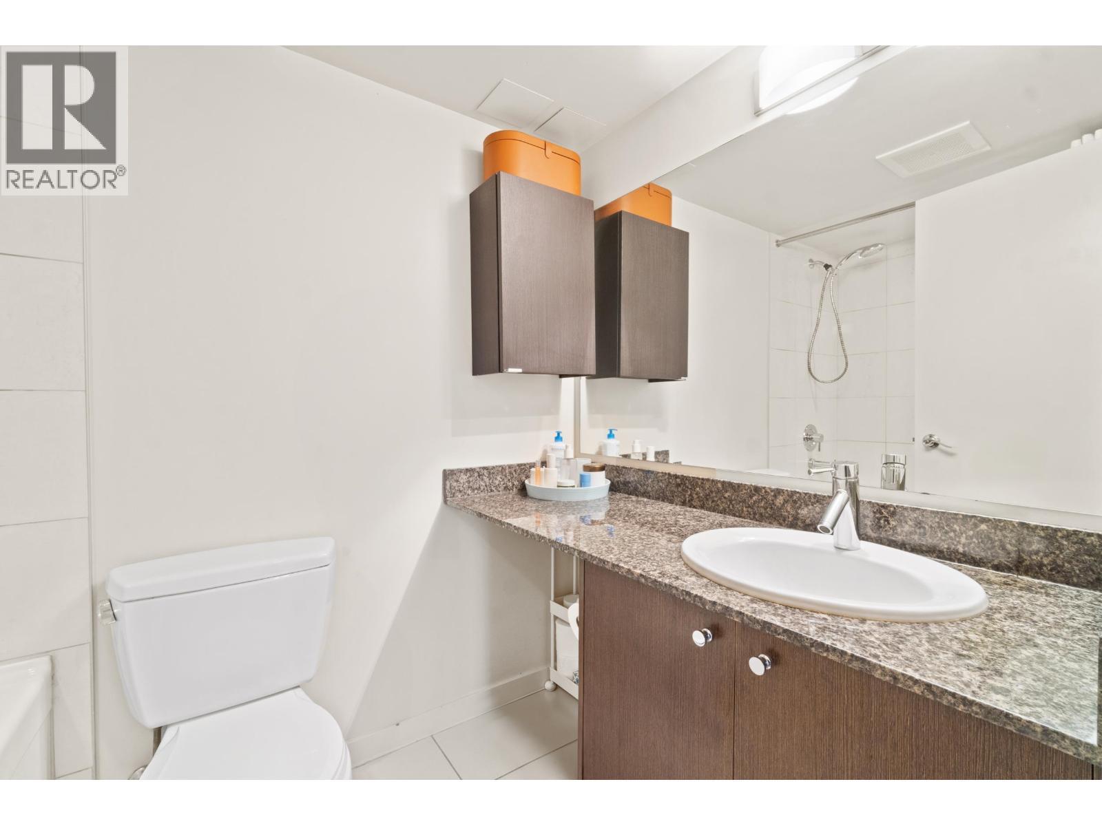 1109 1212 Howe Street, Vancouver, BC - Indoor Photo Showing Bathroom