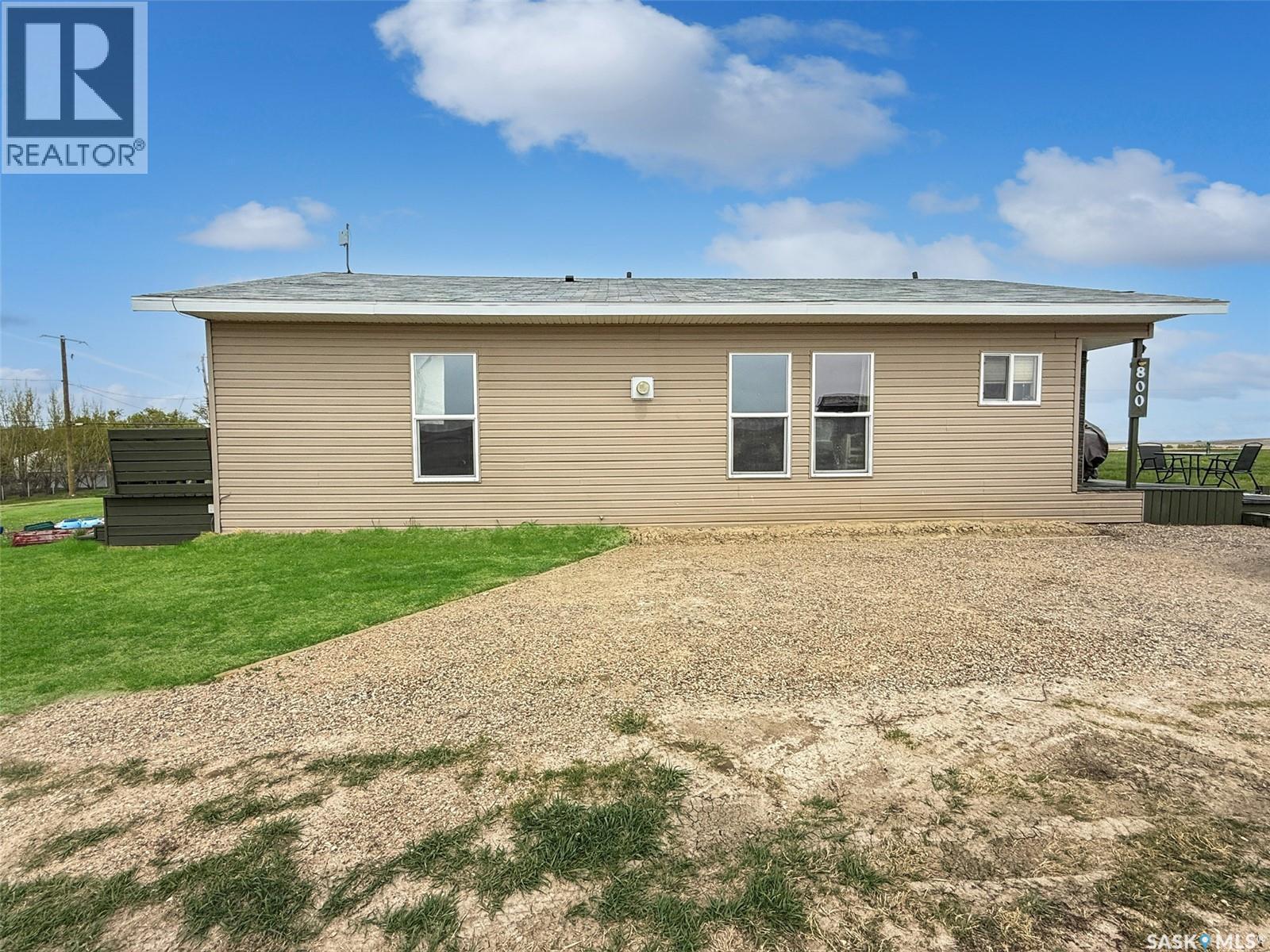 800 Railway Avenue, Webb, SK - Outdoor