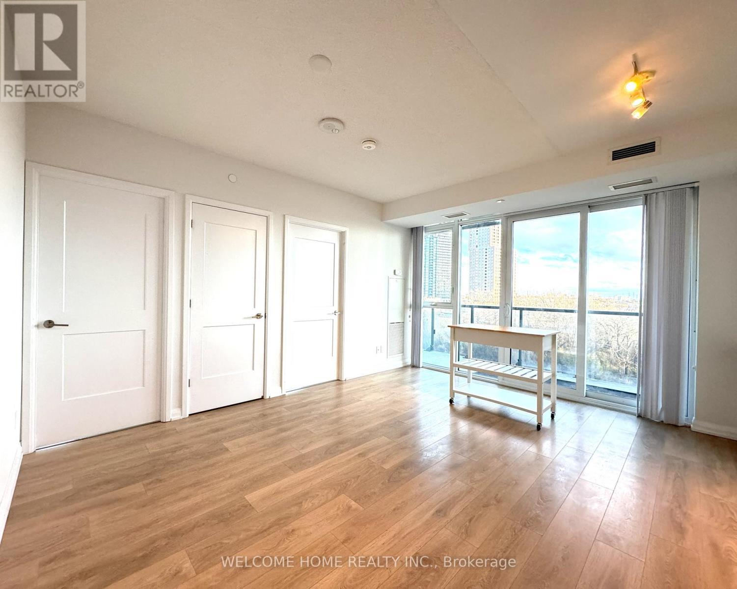 504 - 7895 Jane Street, Vaughan, ON - Indoor