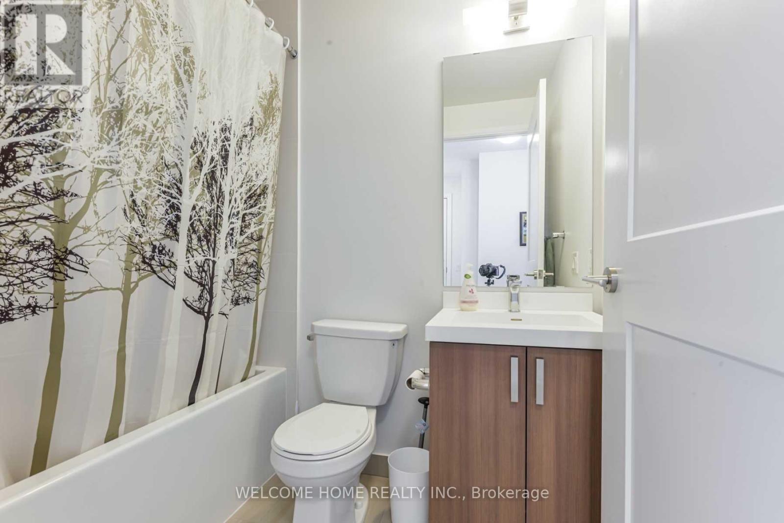 504 - 7895 Jane Street, Vaughan, ON - Indoor Photo Showing Bathroom