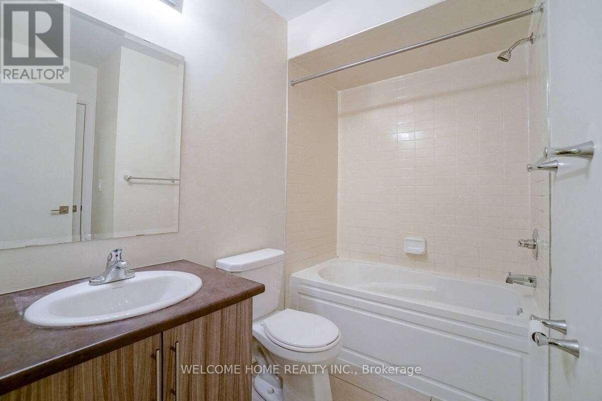 19 - 100 Dufay Road, Brampton, ON - Indoor Photo Showing Bathroom