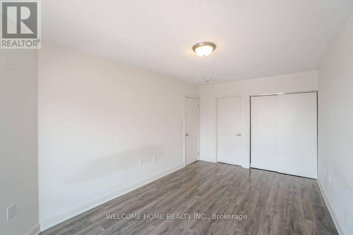 19 - 100 Dufay Road, Brampton, ON - Indoor Photo Showing Other Room