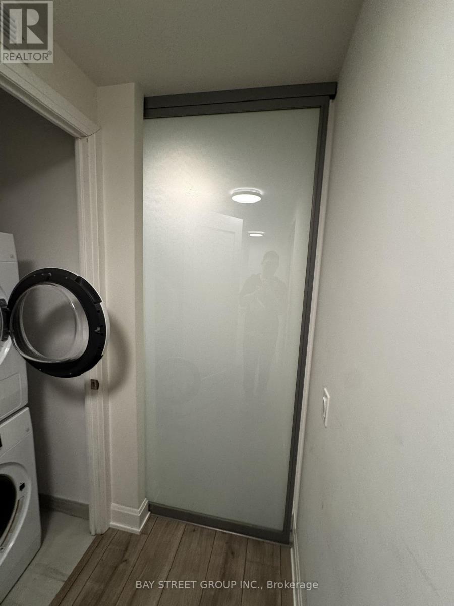 709 - 38 Water Walk Drive, Markham, ON - Indoor Photo Showing Laundry Room