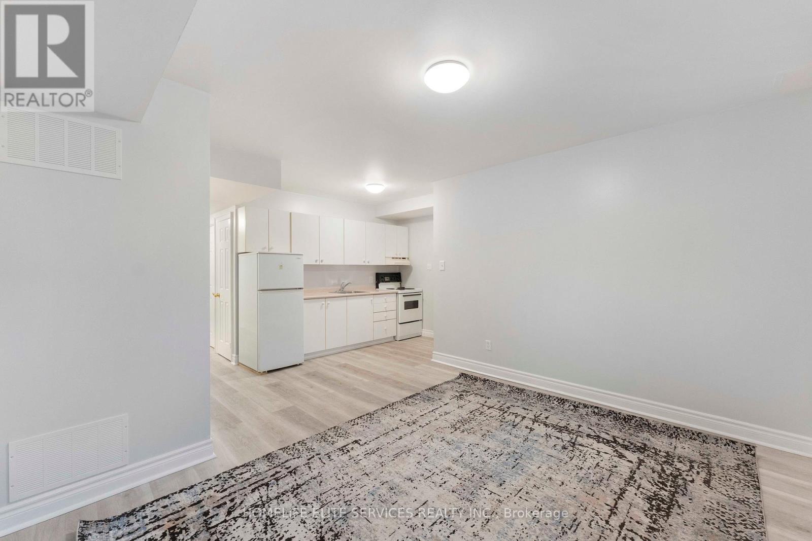 Basement Kitchen combined w/ Living & Dining room - 5 Lenthall Avenue, Toronto, ON - Indoor