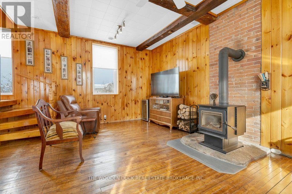 44 Declair Road, Tweed (Elzevir (Twp)), ON - Indoor With Fireplace