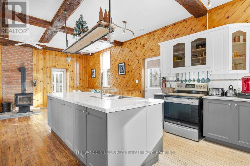 44 Declair Road, Tweed (Elzevir (Twp)), ON - Indoor Photo Showing Kitchen