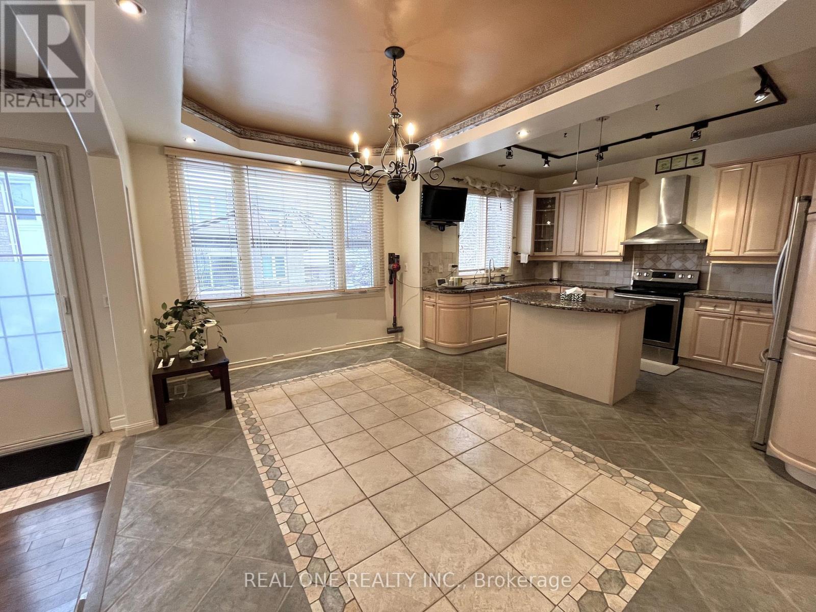 49 Drawbridge Drive, Markham, ON - Indoor Photo Showing Kitchen