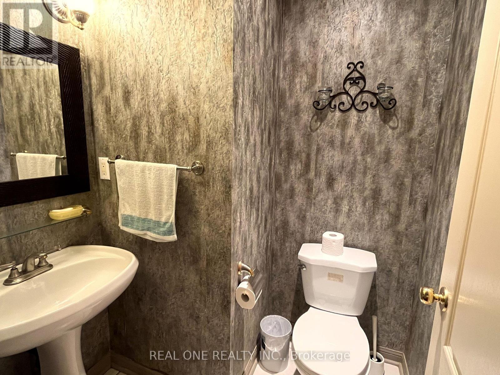 49 Drawbridge Drive, Markham, ON - Indoor Photo Showing Bathroom