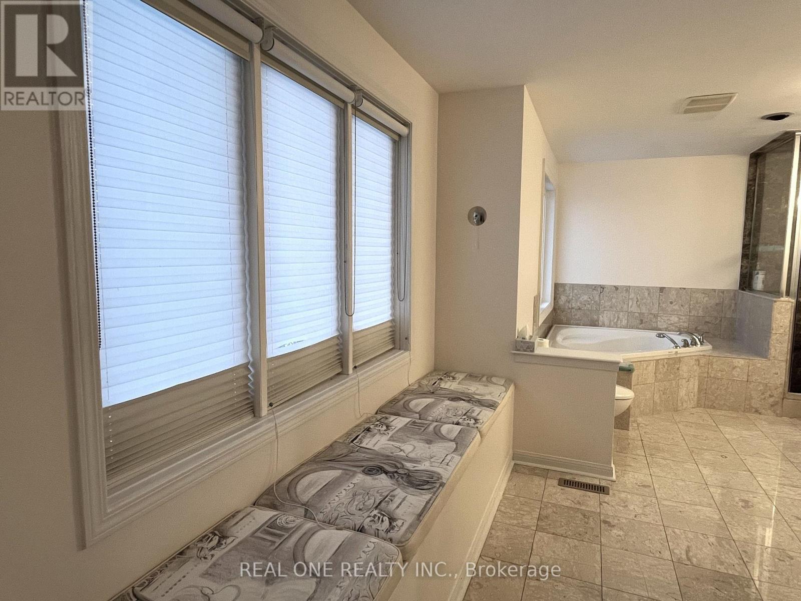 49 Drawbridge Drive, Markham, ON - Indoor Photo Showing Bathroom