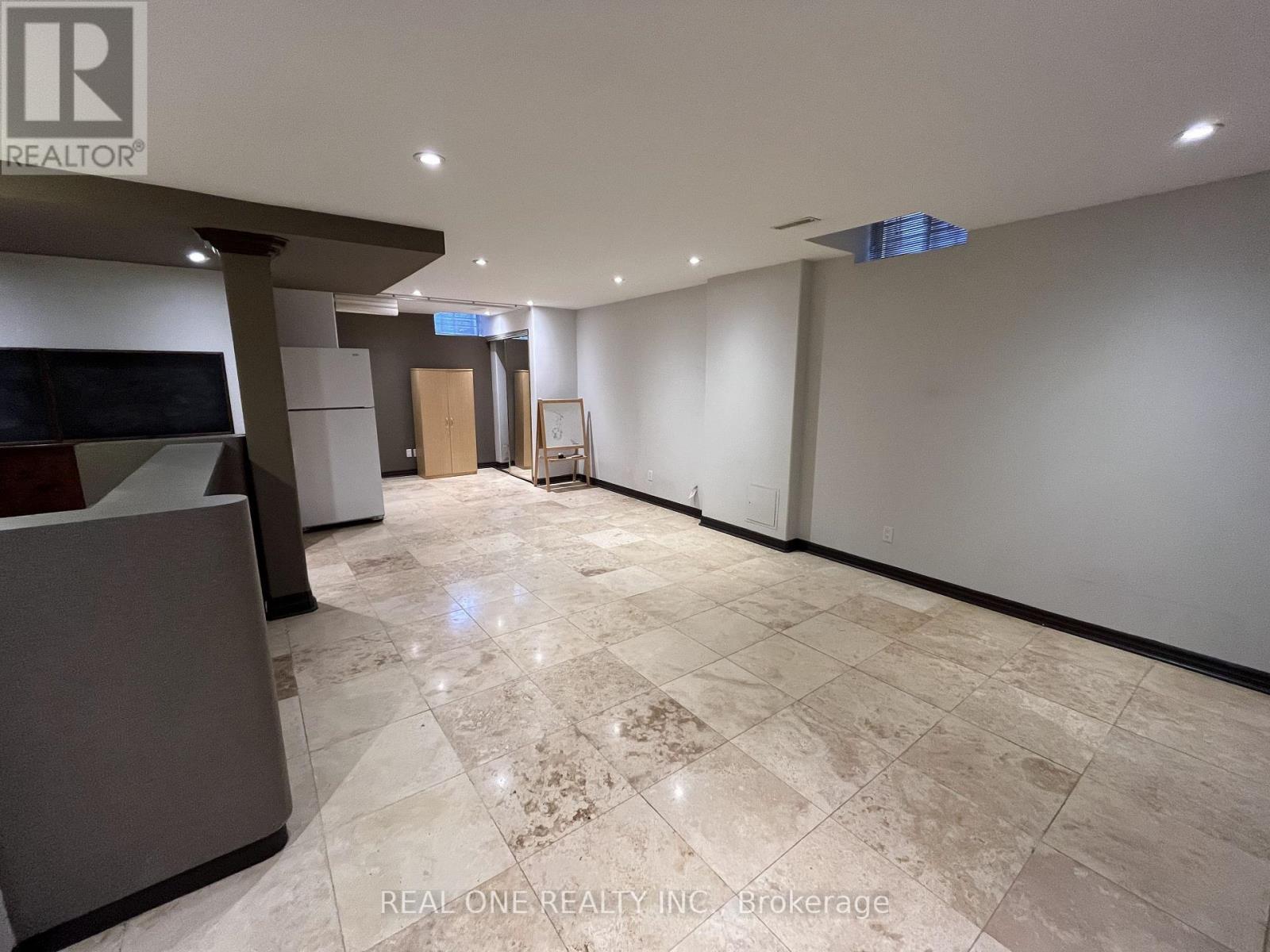 49 Drawbridge Drive, Markham, ON - Indoor Photo Showing Other Room