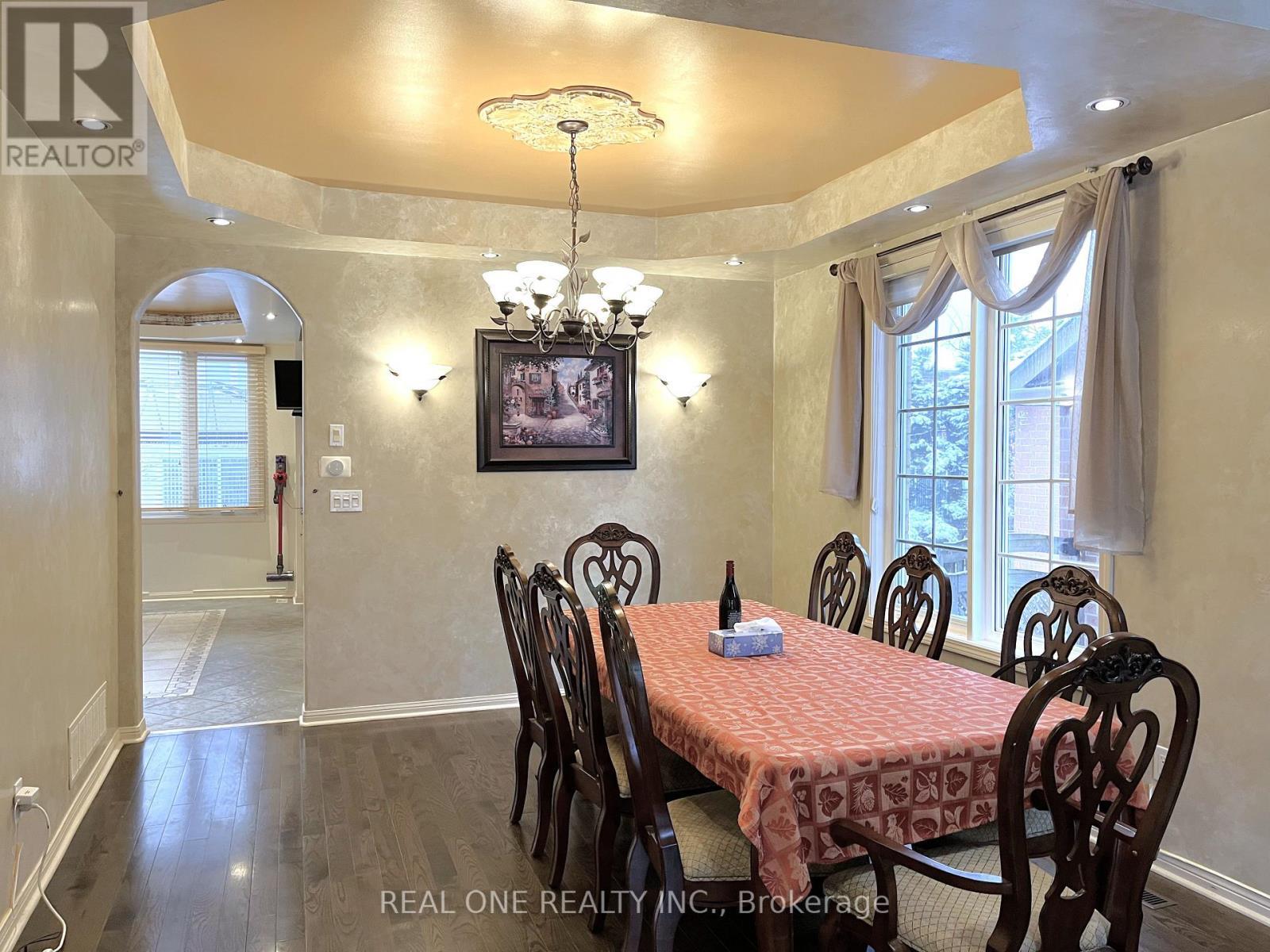 49 Drawbridge Drive, Markham, ON - Indoor Photo Showing Dining Room
