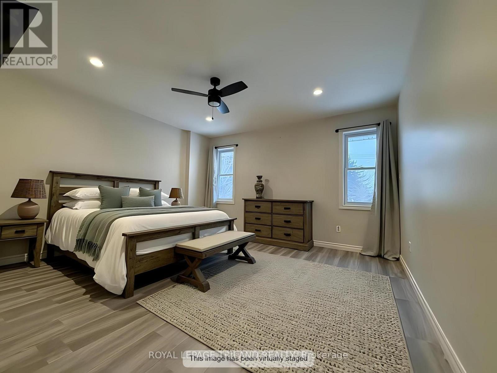 102 Ontario Street, Lambton Shores (Thedford), ON - Indoor Photo Showing Bedroom