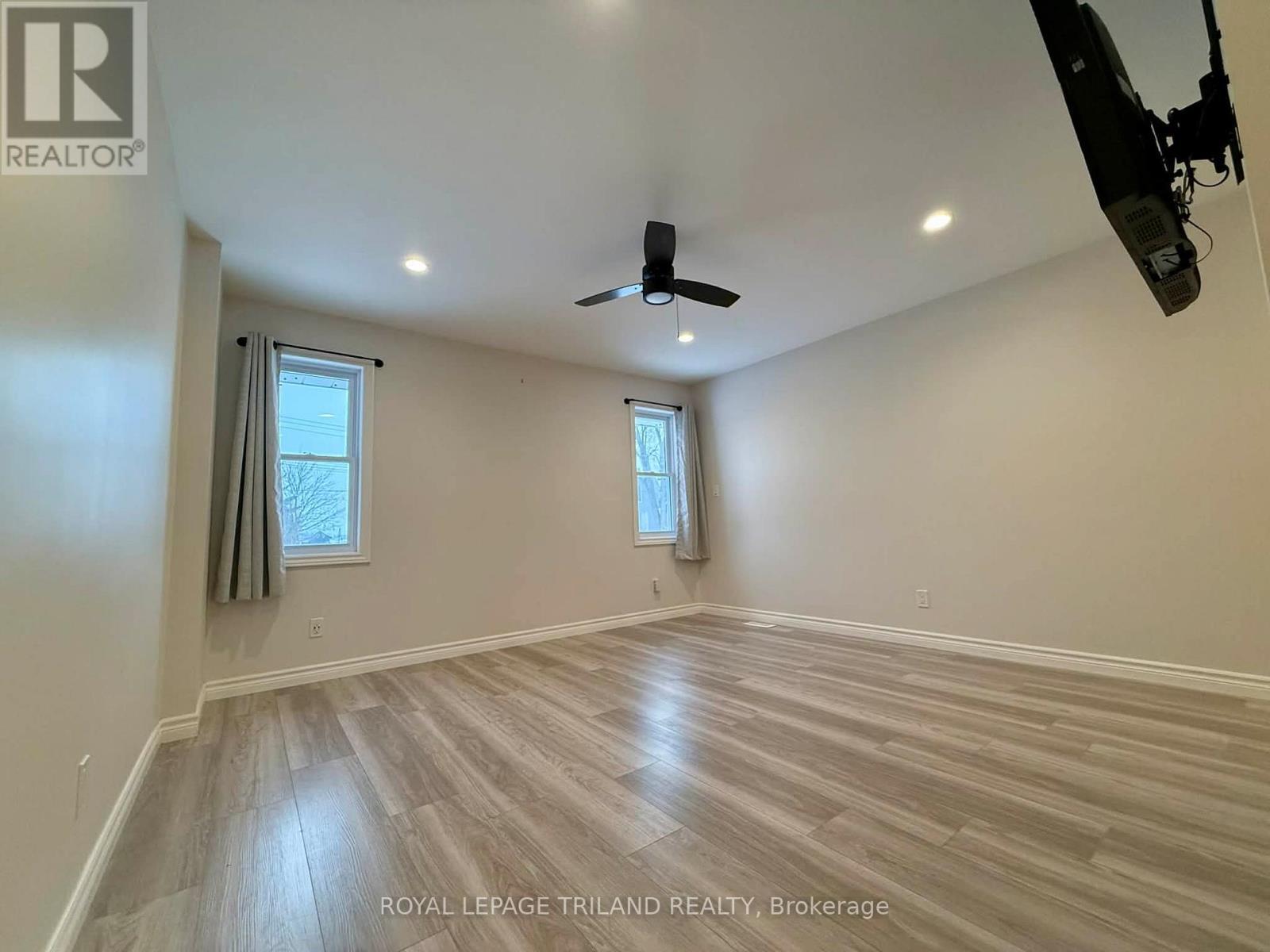 102 Ontario Street, Lambton Shores (Thedford), ON - Indoor Photo Showing Other Room