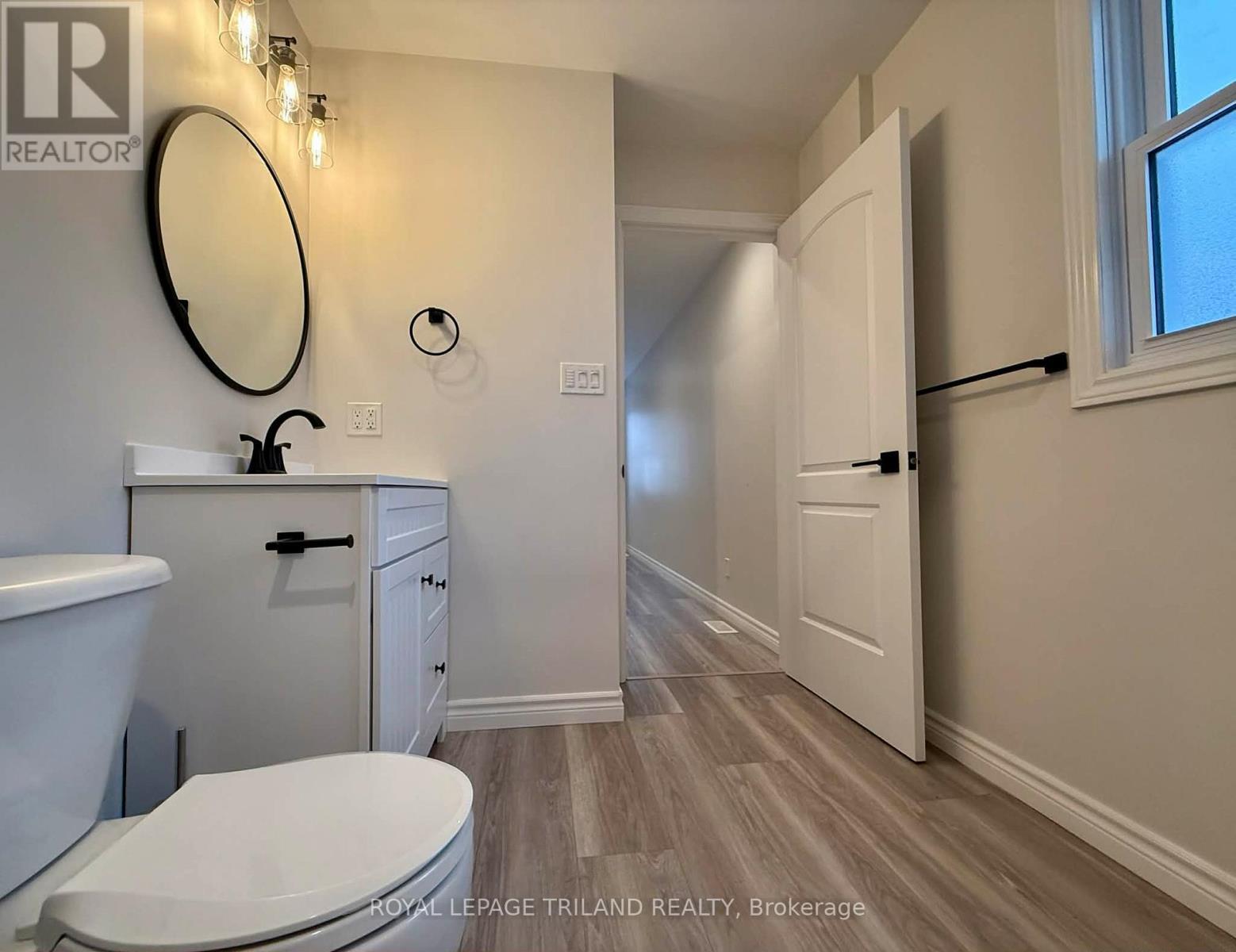 102 Ontario Street, Lambton Shores (Thedford), ON - Indoor Photo Showing Bathroom