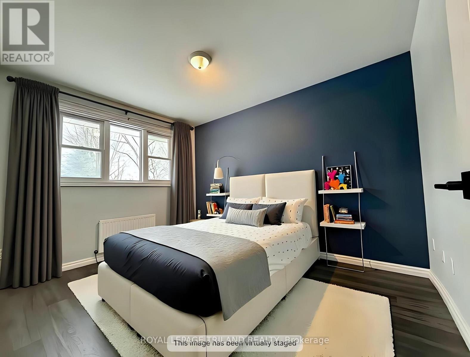 102 Ontario Street, Lambton Shores (Thedford), ON - Indoor Photo Showing Bedroom