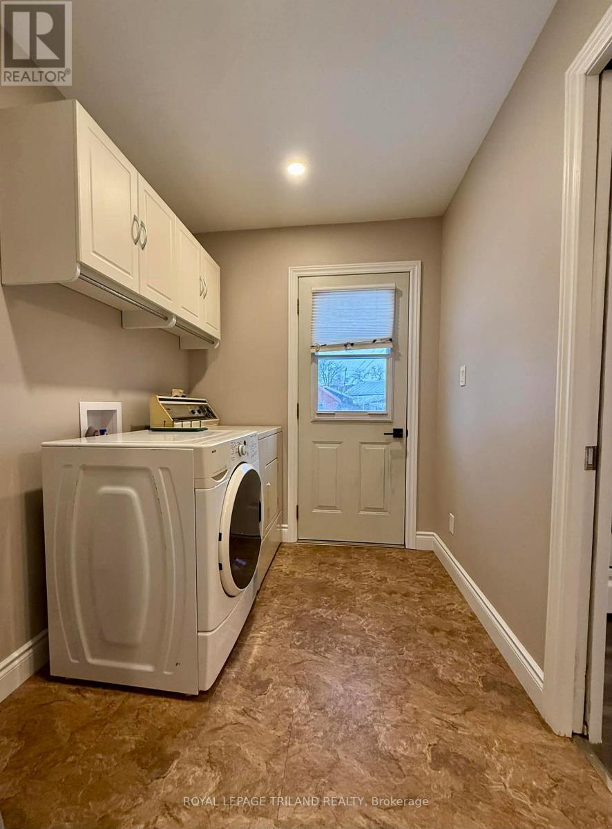 102 Ontario Street, Lambton Shores (Thedford), ON - Indoor Photo Showing Laundry Room