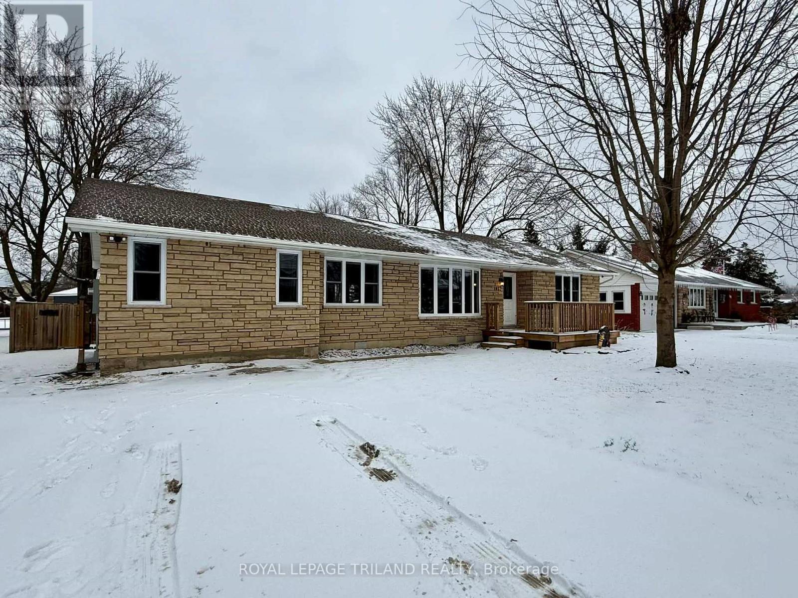 102 Ontario Street, Lambton Shores (Thedford), ON - Outdoor