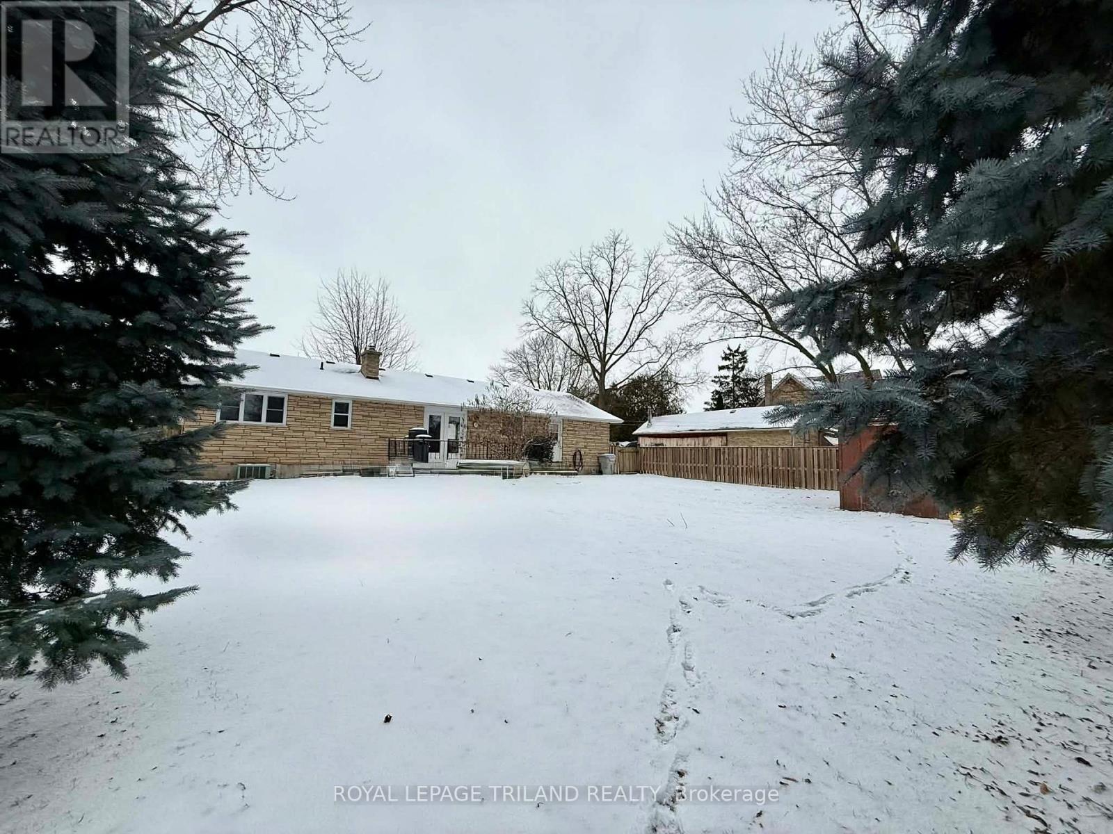 102 Ontario Street, Lambton Shores (Thedford), ON - Outdoor