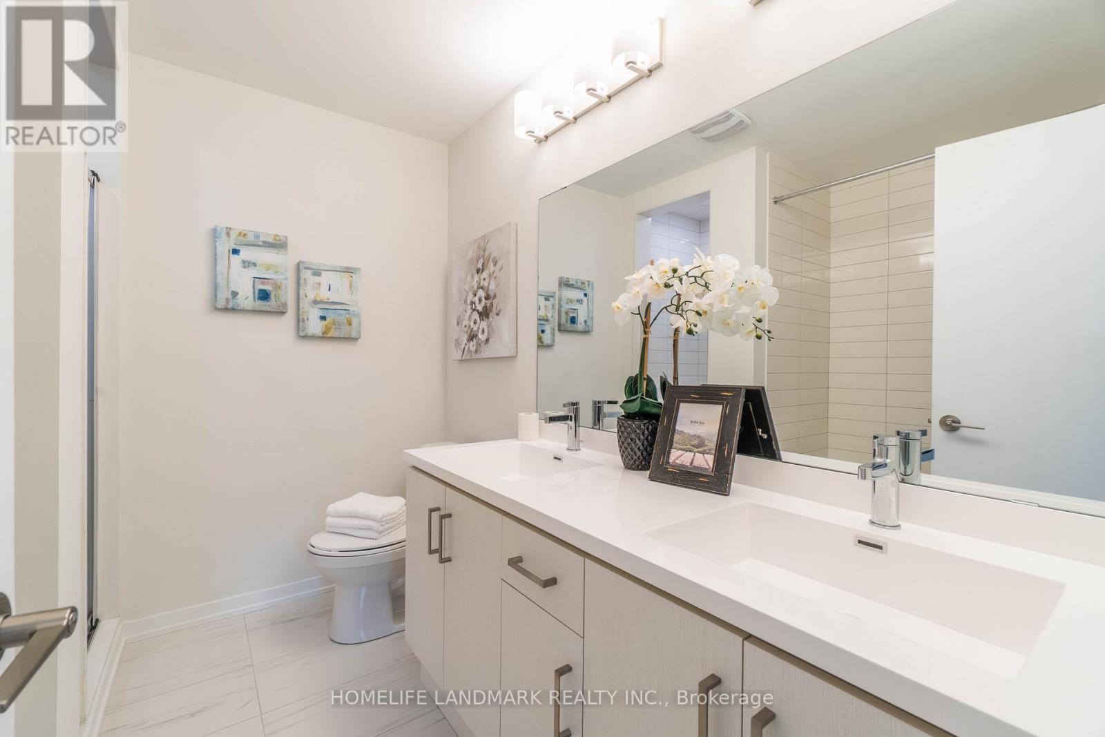 109 - 10 Almond Blossom Mews, Vaughan, ON - Indoor Photo Showing Bathroom
