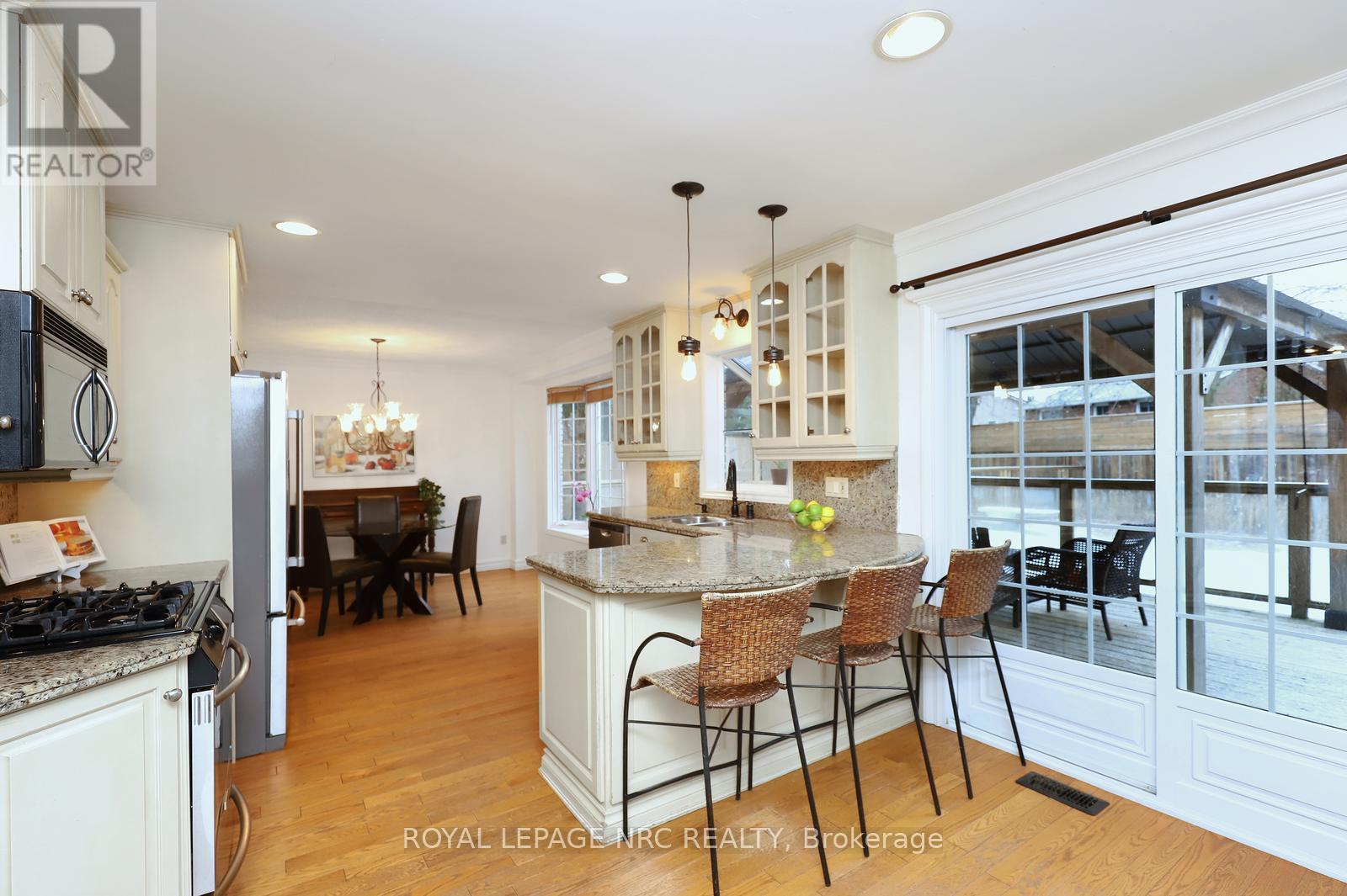 4 Cindy Court, Grimsby, ON - Indoor Photo Showing Other Room