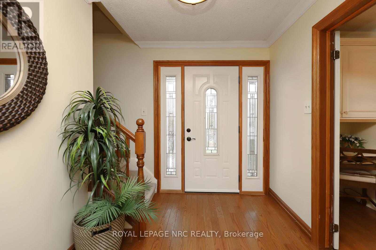 4 Cindy Court, Grimsby, ON - Indoor Photo Showing Other Room