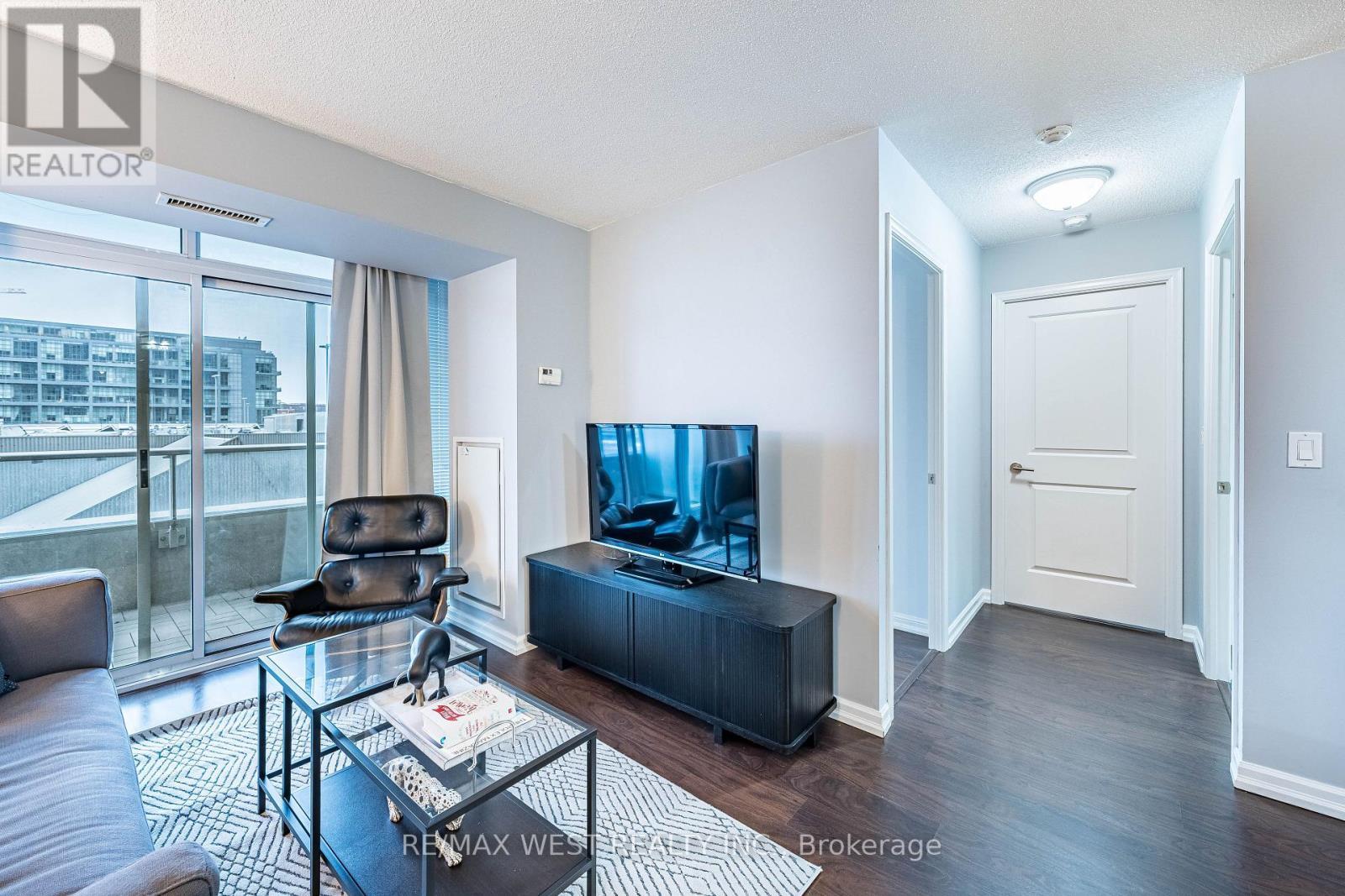 501 - 85 East Liberty Street, Toronto, ON - Indoor Photo Showing Living Room