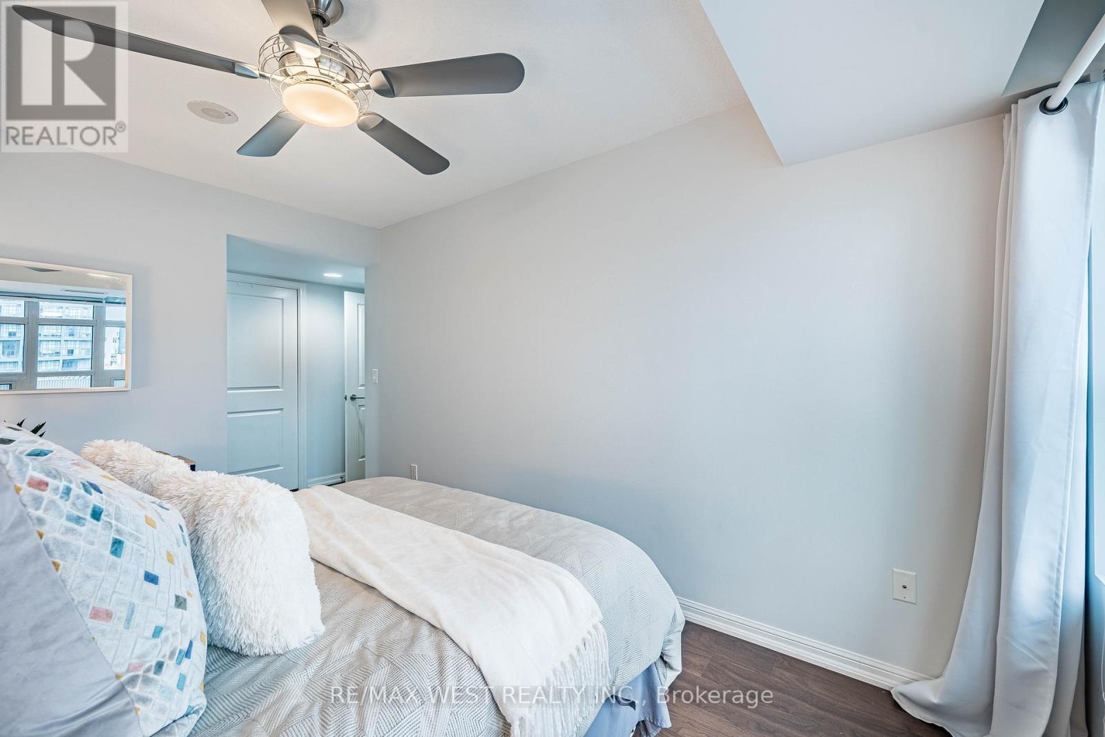 501 - 85 East Liberty Street, Toronto, ON - Indoor Photo Showing Bedroom