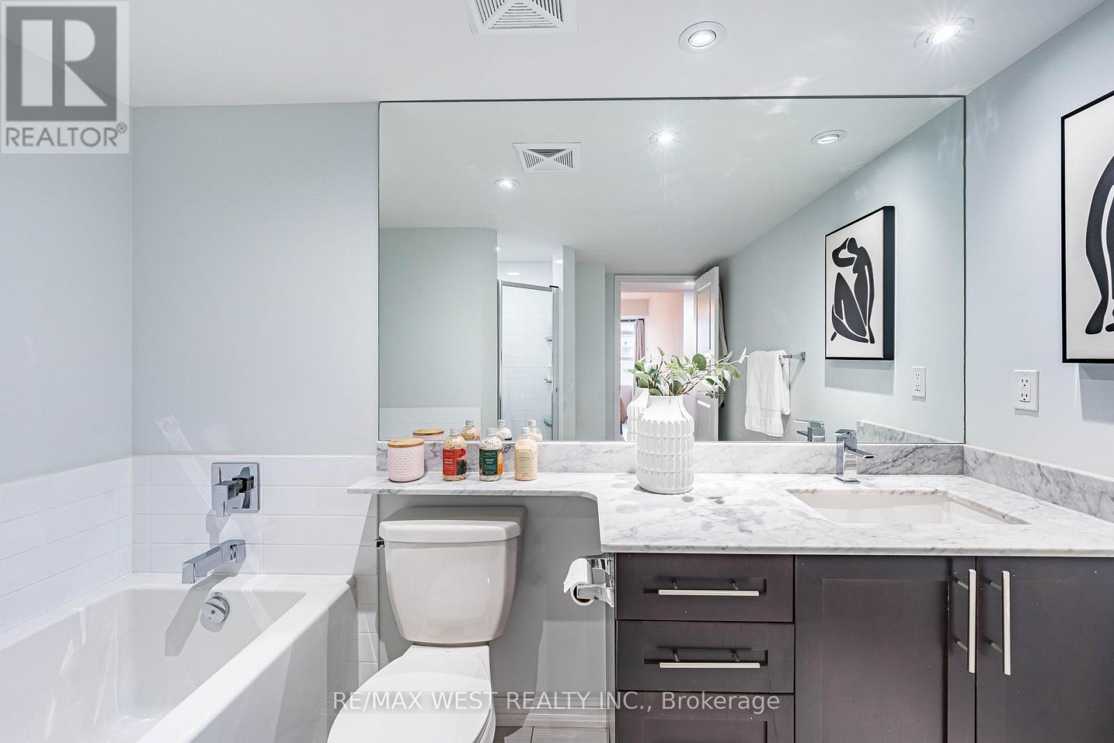 501 - 85 East Liberty Street, Toronto, ON - Indoor Photo Showing Bathroom