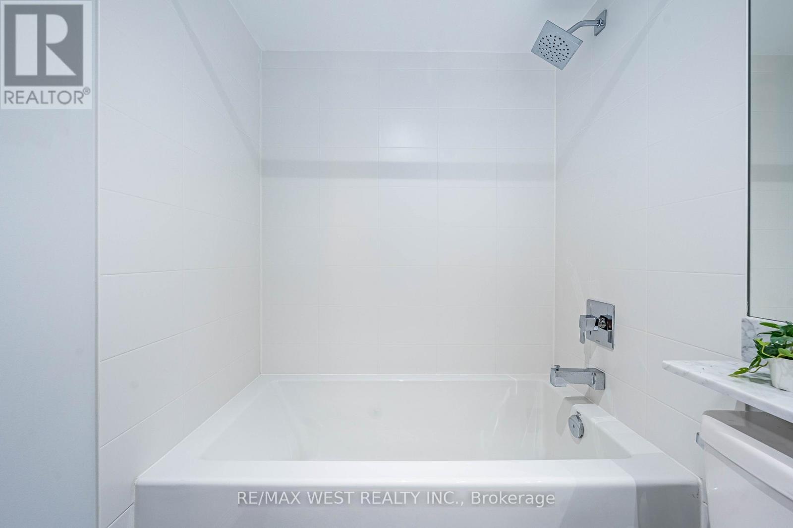 501 - 85 East Liberty Street, Toronto, ON - Indoor Photo Showing Bathroom